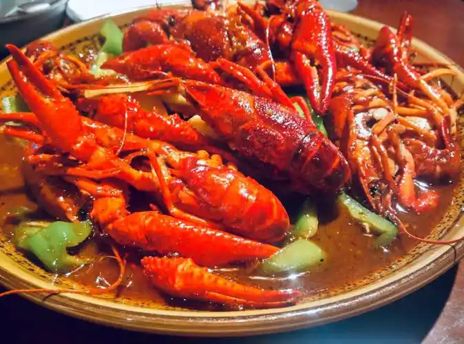 其它 八娘夜宵 写美篇1,菜品消费满200元送98元小龙虾一份 2,湖北小