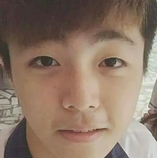 陈立农出道前什么样?当看到以往旧照后,时间绝对是最好的美容师