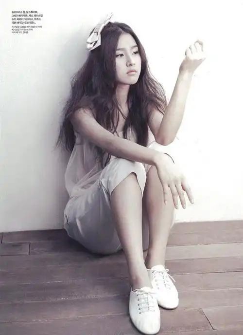 金素恩甜美elle画报邻家女孩帽子着装