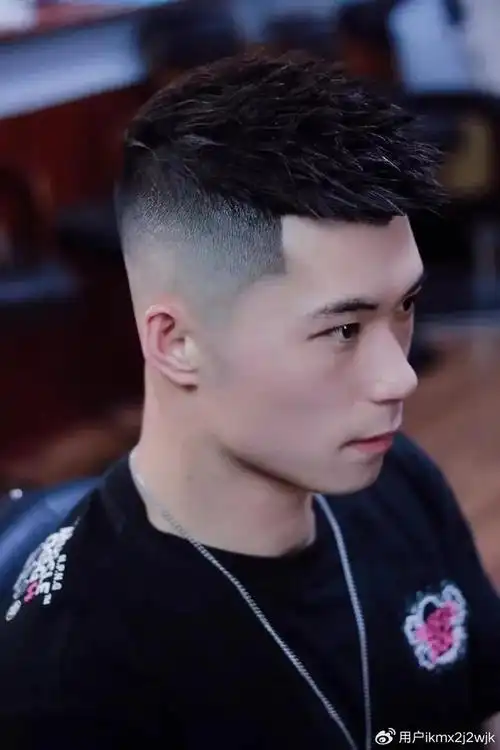 男发剪来剪去,最帅还是飞机头,清爽还有型|飞机头|发型|男士_新浪新闻