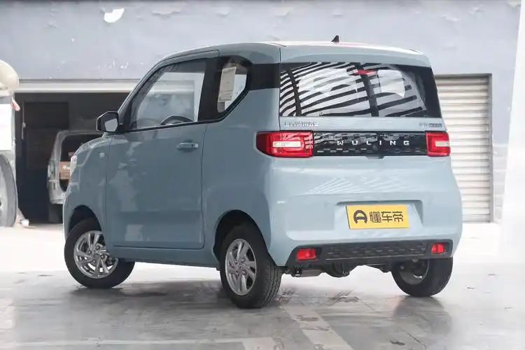 售价328万车身小巧实测五菱宏光miniev