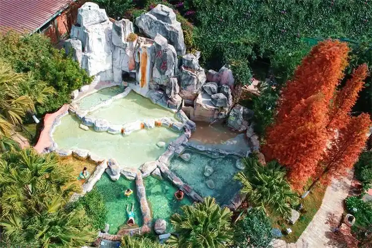 在玉溪映月潭温泉享受悠闲慢生活