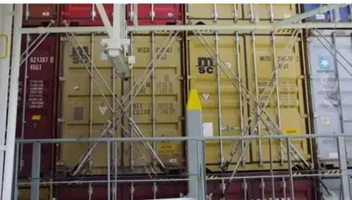 近观大型集装箱货轮mscrosam