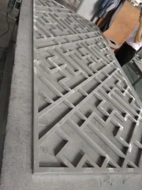 公园围墙冰裂纹铝窗花古铜色冰裂纹窗户