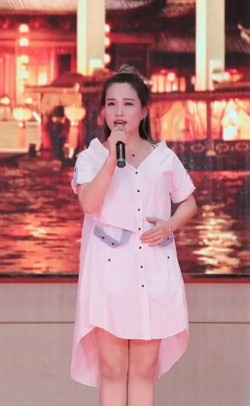 熊莲芬,一个极其普通又非常简单的姑娘,却走过了一段又一段不平凡的