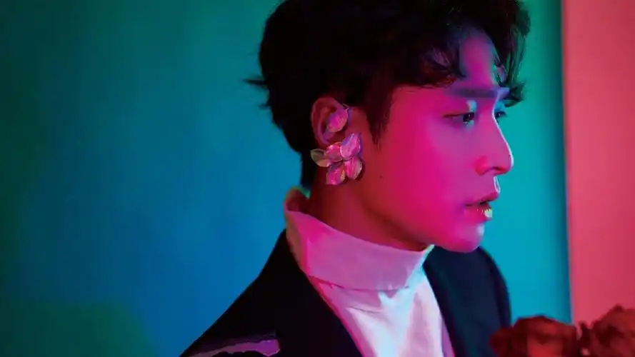 《电脑桌面》---张艺兴