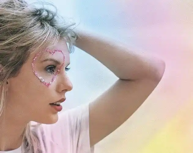 放下reputationtaylorswift将新专唱给生命中每一个lover