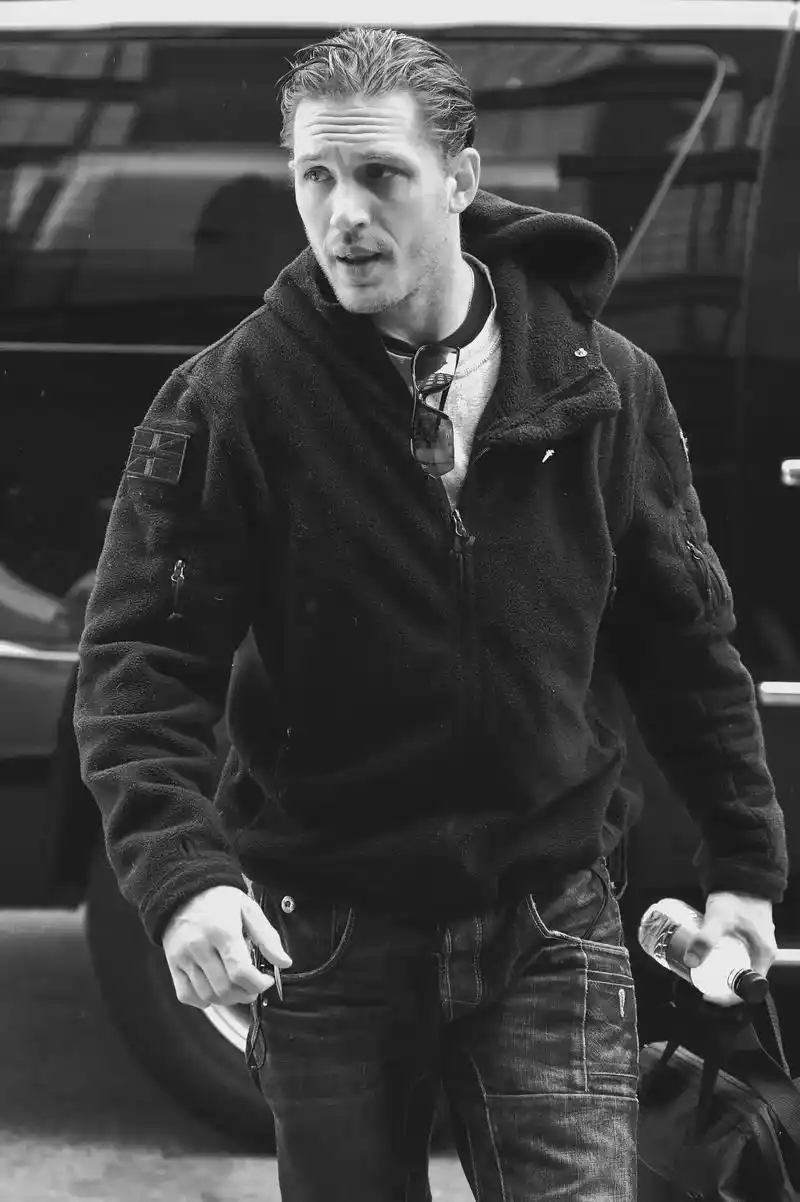 汤姆哈迪 #硬汉 #壁纸  - 抖音