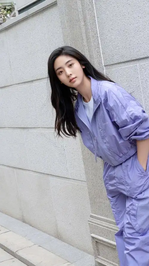 /p> p>2015年10月,邢菲参加湖南卫视校园纪实综艺节目《 a target="