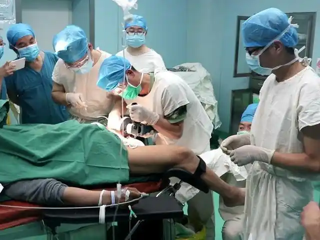 老汉下体套轴承,是愚昧还是愚蠢?