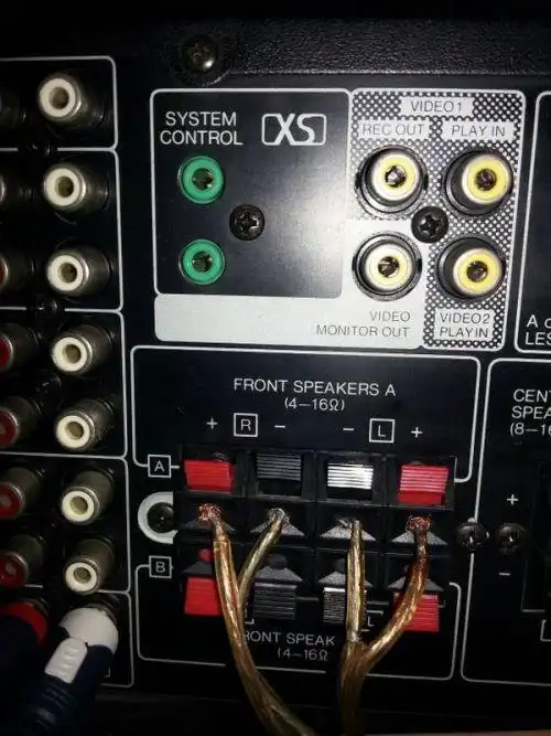 麻烦帮我看看我这两个怎么连接,我有一个建伍功放机,一个建伍混响器