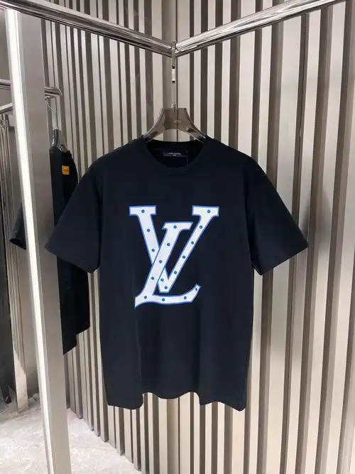 lv22ss早春大元素彩色大水印字母棉质圆领套头短袖