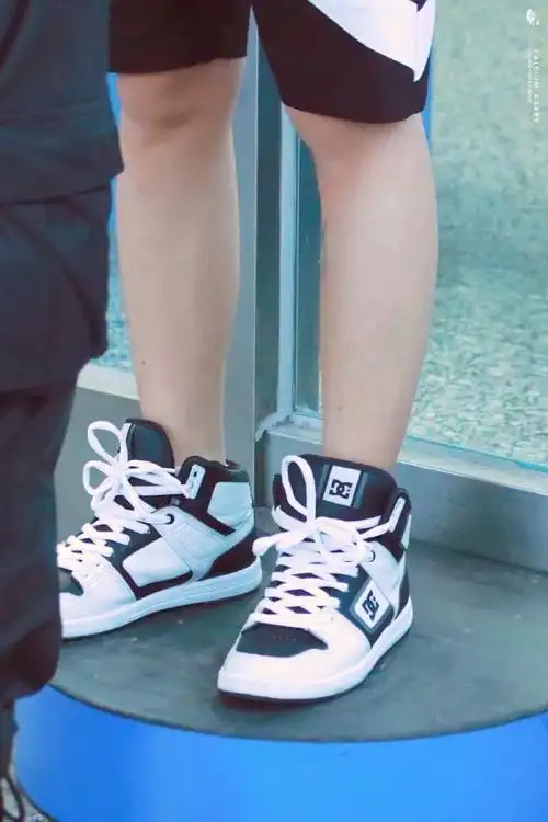 王俊凯# #tfboys# 小孩子的小腿