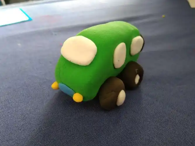可爱的彩泥小汽车