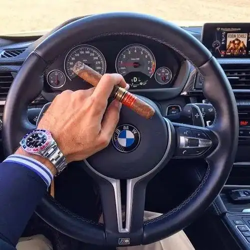 开宝马到底适合戴什么表手表与宝马征集获奖名单公布