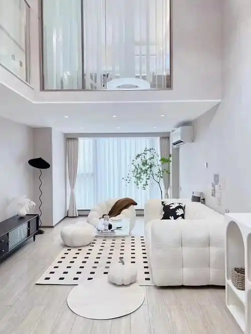 简装奶油风loft公寓