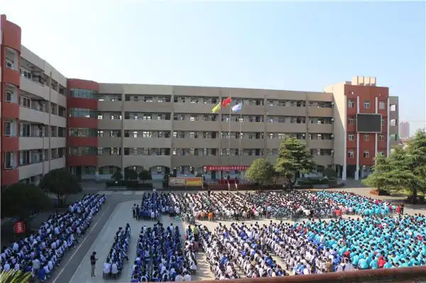 濉溪县城关中心学校隆重举行新学期开学典礼