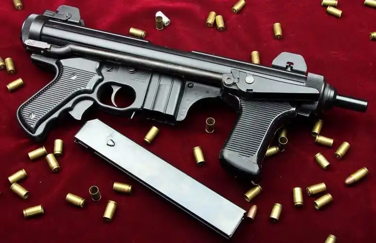 经典延续半世纪伯莱塔冲锋枪美感十足