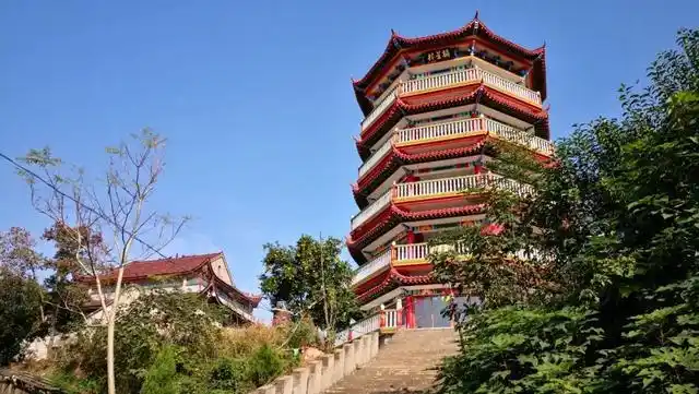 夜宿山寺摘星楼,难辨真假江心寺