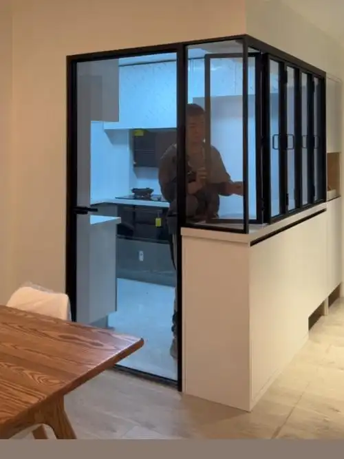 半开放式厨房平开门折叠门