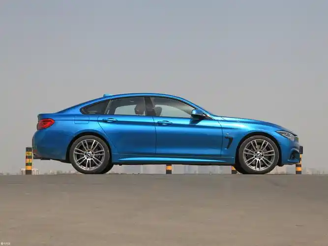 【2017款宝马4系四门 440i xdrive m运动套装_整体外观 _8/274张图片