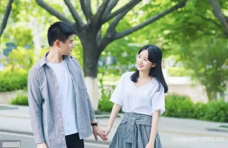 第一次约会,如何把暧昧变成爱情?男女都各有"宝典"