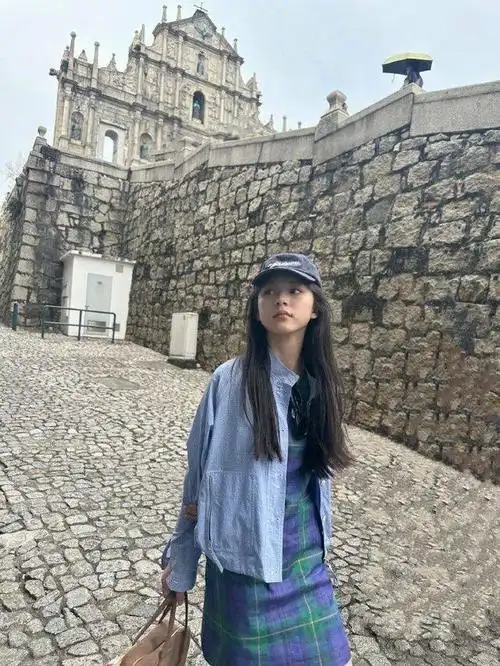 诶,又是别人家的孩子,14岁"小明兰"刘楚恬分享美照