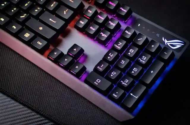 华硕游侠rx键盘,体验纷歧样的蓝轴