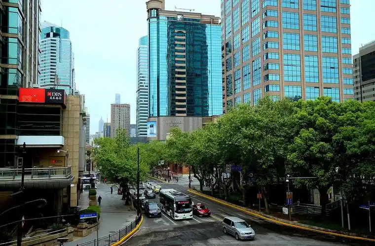 魔都淮海路拍摄于上海淮海路