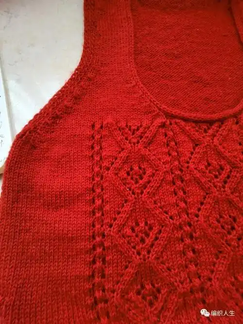 女士背心编织款式,女士手织毛线背心新款(好看又百搭的女士套头背心)
