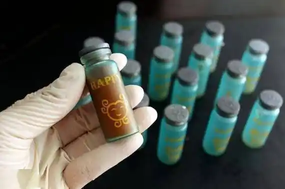 饮料,电子烟等形式出现,美其名曰"神仙水""聪明药""开心水"等,诱导