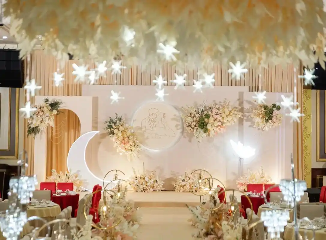 温暖的香槟色主题,与你邂逅不一样的浪漫.婚礼色系:香槟色 婚 - 抖音