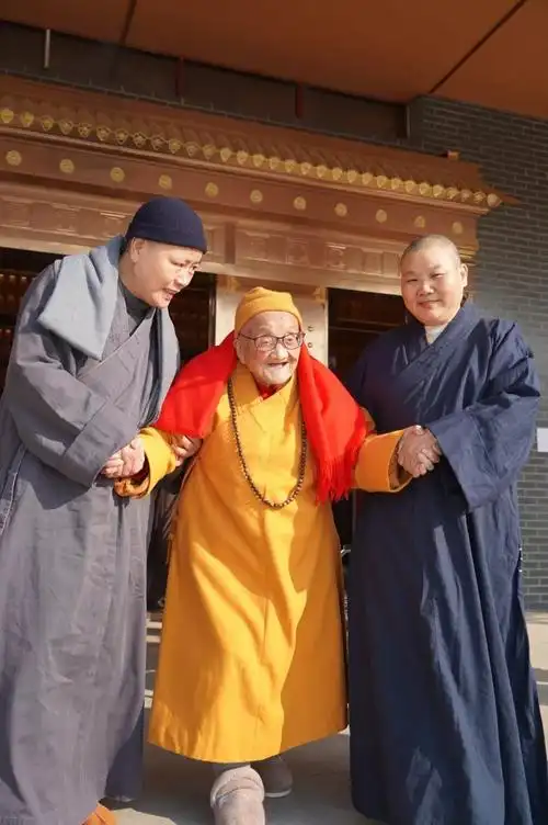 百岁长老尼佛七开示