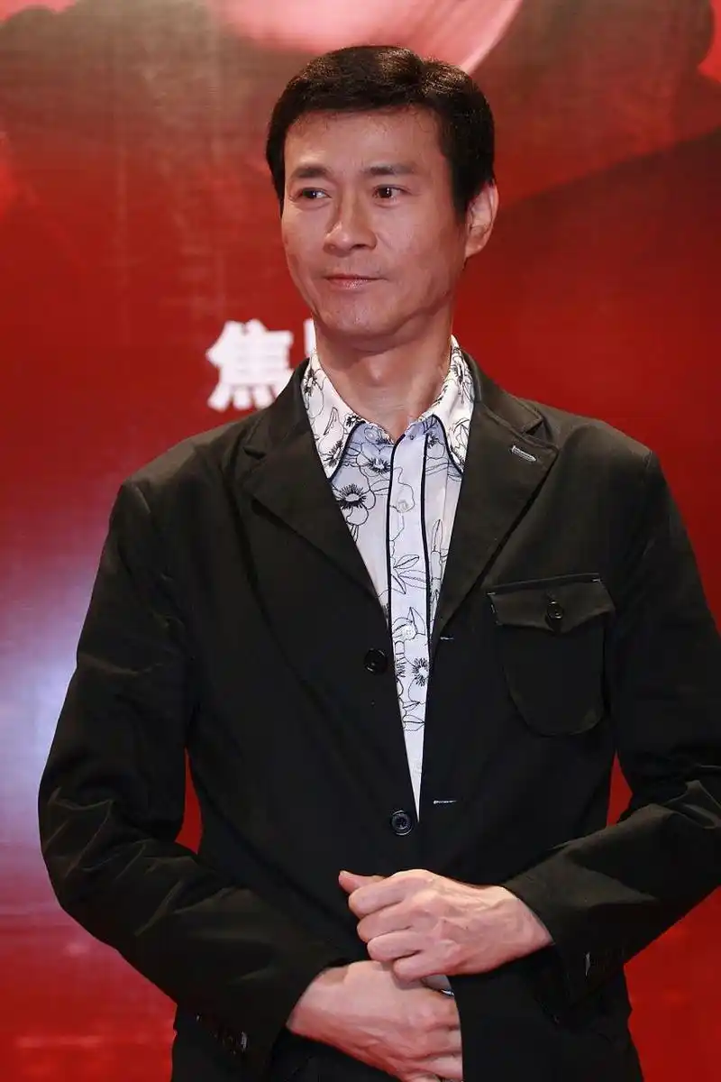 10月2日,郑少秋上了热搜,然而,这一次,并不是因为帅气的外表,风流