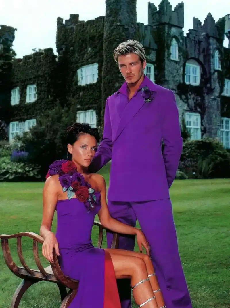 贝克汉姆 #婚礼现场 #婚纱 #90s  贝克汉姆与妻子维多利亚迎来25