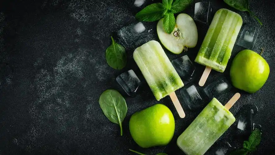 清新降暑冰淇淋桌面壁纸