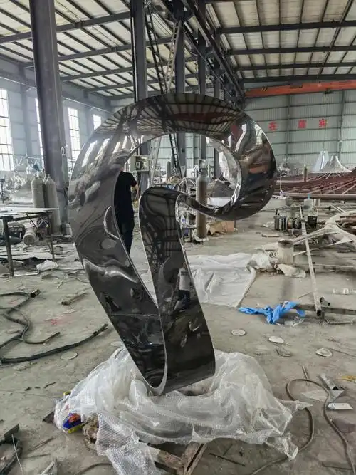 不锈钢镜面异型雕塑 城市景观雕塑