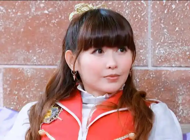 萌学园素材抱图关注