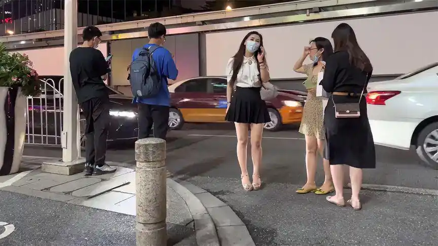 街拍4k: 广州 天河区cbd夜市-时尚视频-搜狐视频