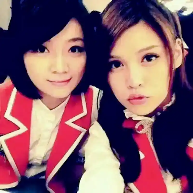 帝蒂娜和艾格尼丝的剧外合照来了哦#萌学园 #夏宇童#傅小芸# - 抖音