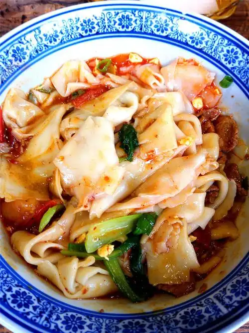 陕西八大怪之一,面条像腰带,这里的面条说的就是biangbiang面(电脑和