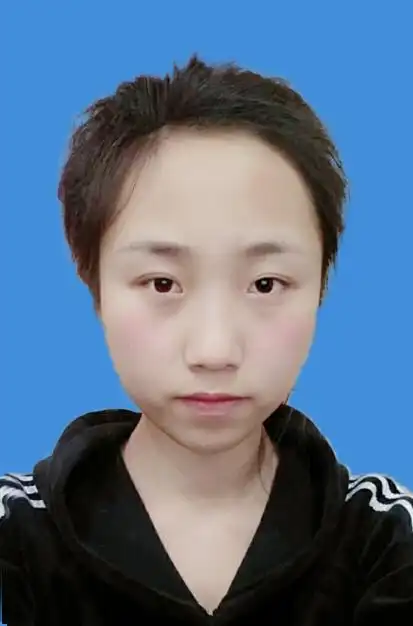 哪位大神可以帮我把这张照片弄成蓝底二寸 像素640×480的万分感谢!