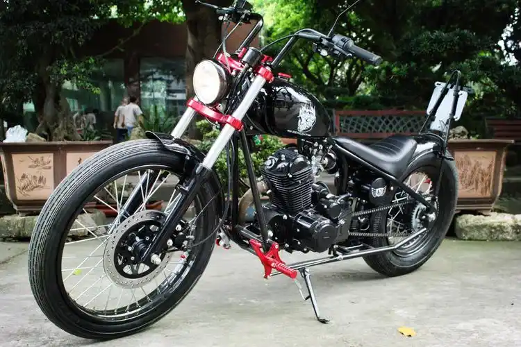 古丽斯娜复古哈雷250摩托车