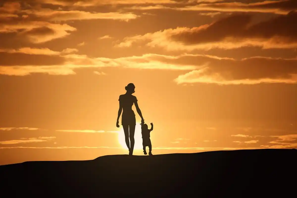 母亲节母爱5k图片_4k人物图片高清壁纸_墨鱼部落格