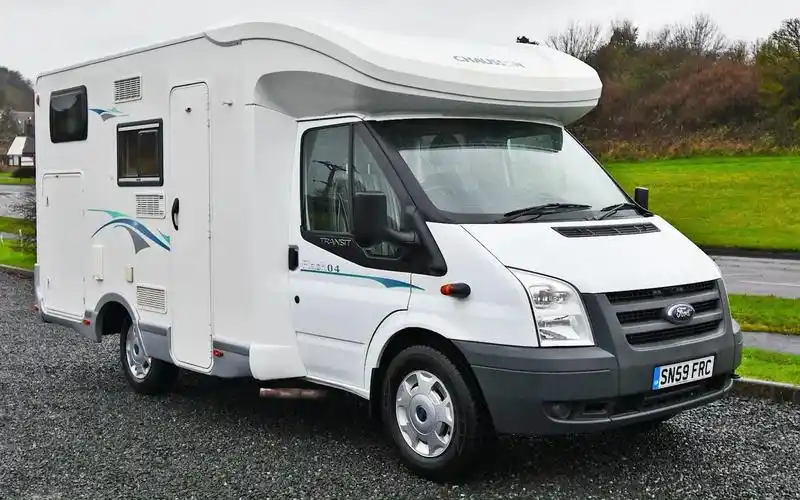 福特全顺新世代小额头c型房车 - 2010年制造