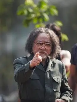 毒枭卢惠光饰演老大黑柴林国斌饰演八面佛女儿poy饰演全部演员扫毒