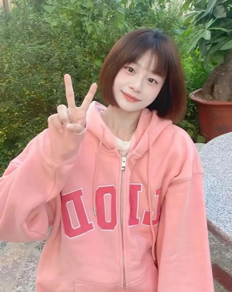 临沂"学生头""妹妹头"发型 "学生头","妹妹头"是一款干净清爽,简约的