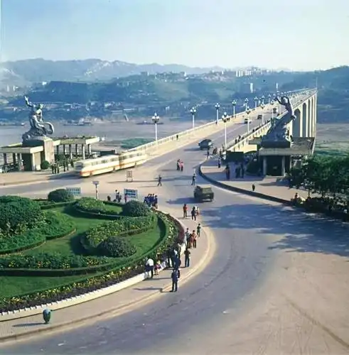 幸福中国70年 |一组照片,带你走过重庆的发展与变迁!