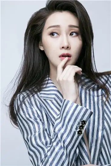 林鹏半妖倾城曝角色定妆照功夫女神穿越奇幻梦境