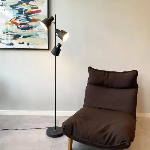 落地灯北欧客厅多头沙发旁边高级氛围阅读看书装饰落地灯